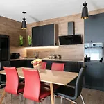 Appartamento Sofagold Nadštandardný S Veľkou Terasou Košice